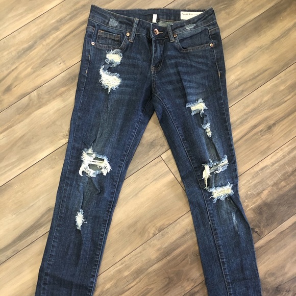 Distressed Jeans (VICI Dolls) - Picture 2 of 4